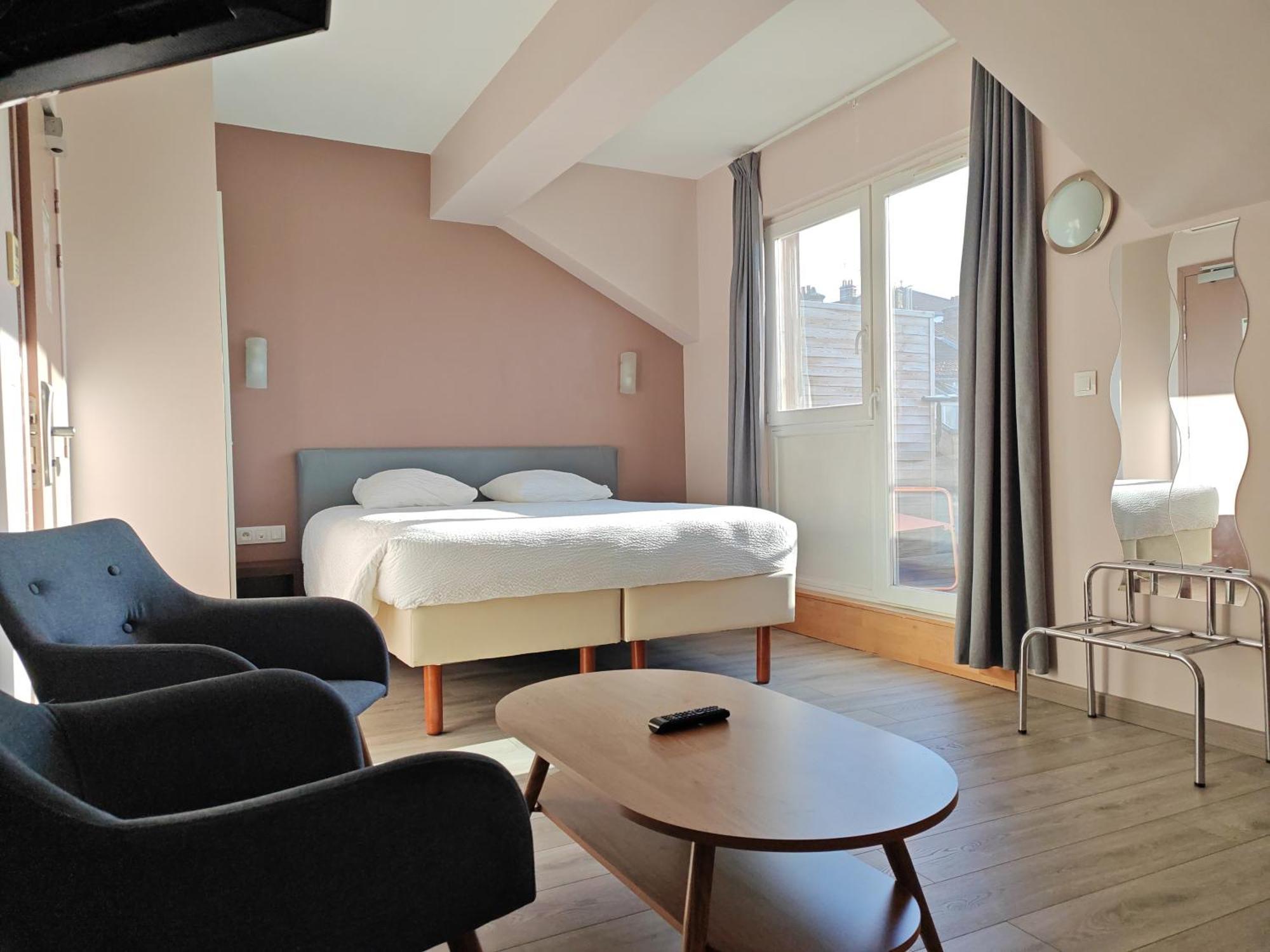 Urban Style, Hotel Le Cheval Noir, Saint-Etienne Exterior foto